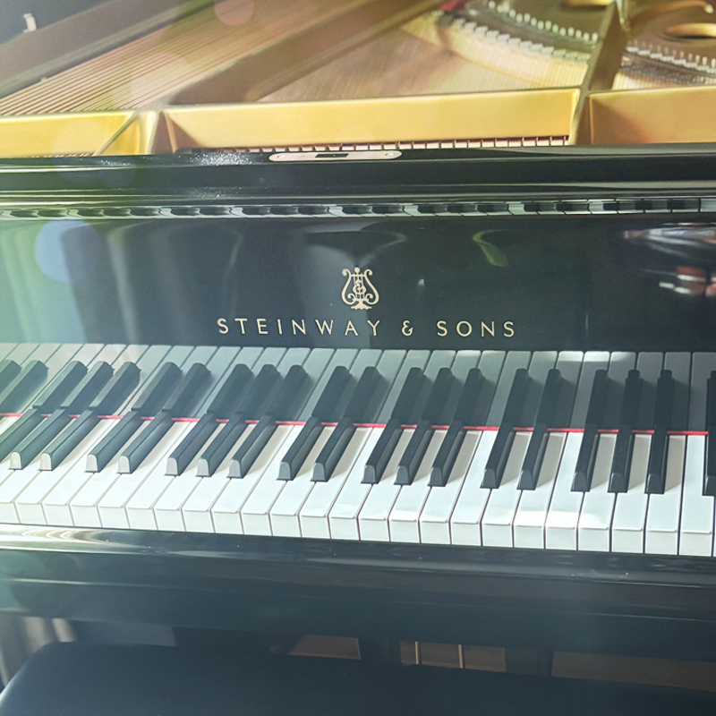 STEINWAY&SONS（スタインウェイ）グランドピアノ